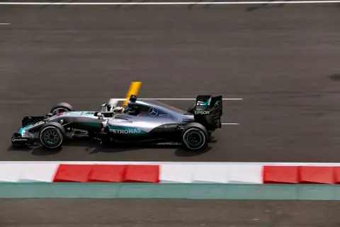 Lewis Hamilton im Mercedes auf der Strecke in Mexiko-Stadt, 2016